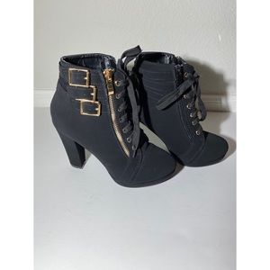 Forever 21 black suede zipper ankle boots F21